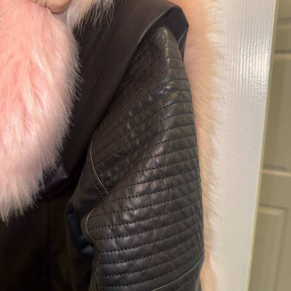Women’s black faux leather jacket with pink fur - Picture 6 of 8